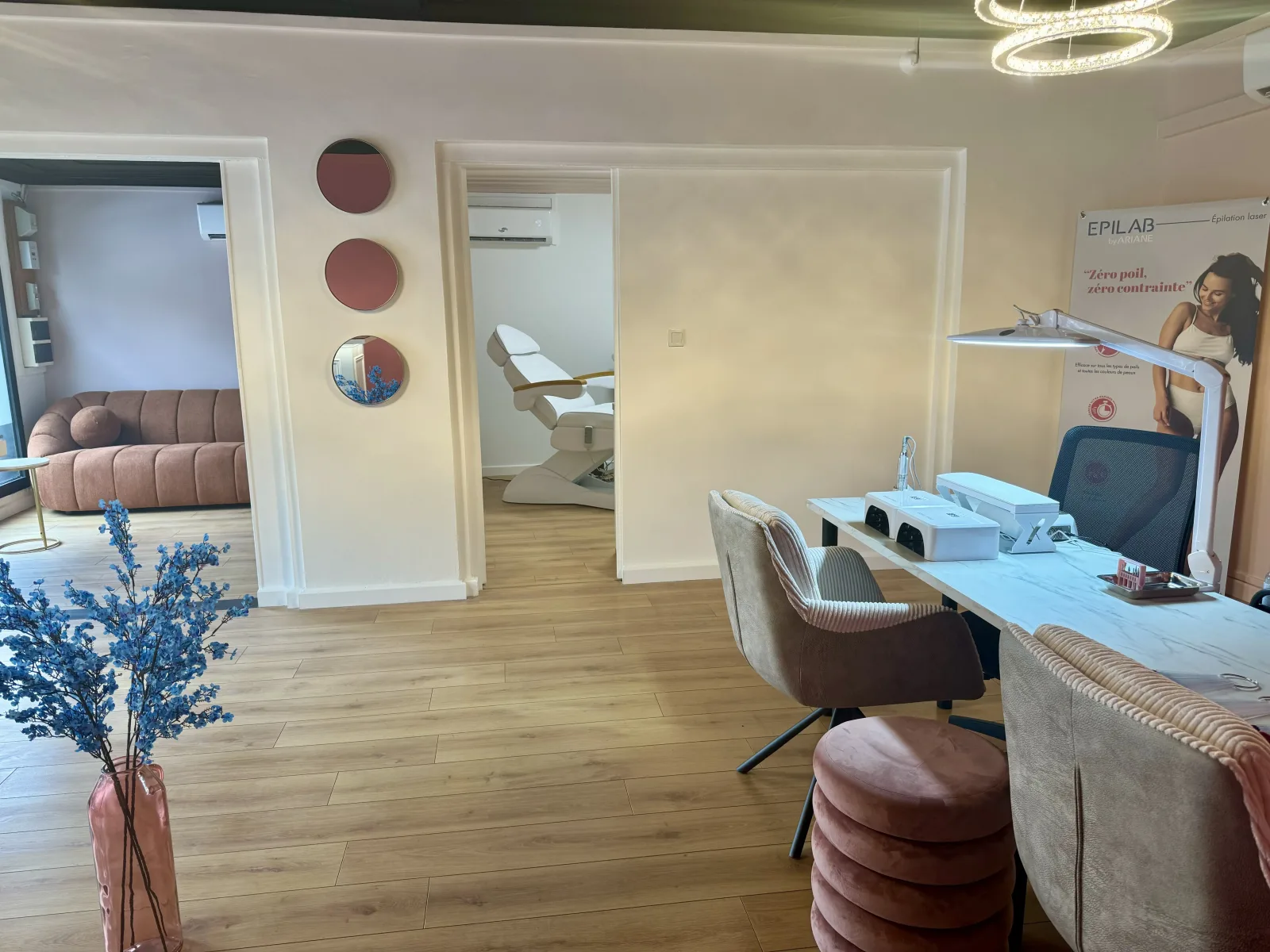 Derma Jolie - Onglerie Saint-Denis - Photo de couverture - OneBooking