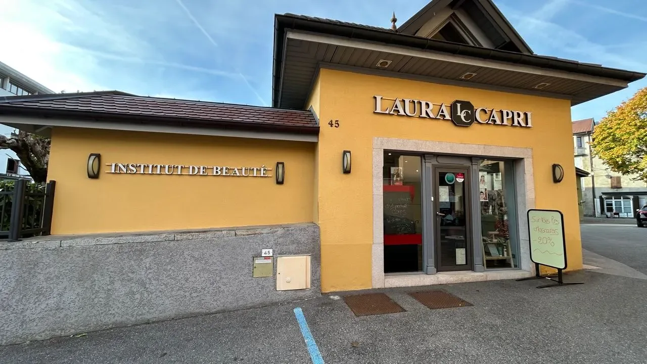 Laura Capri