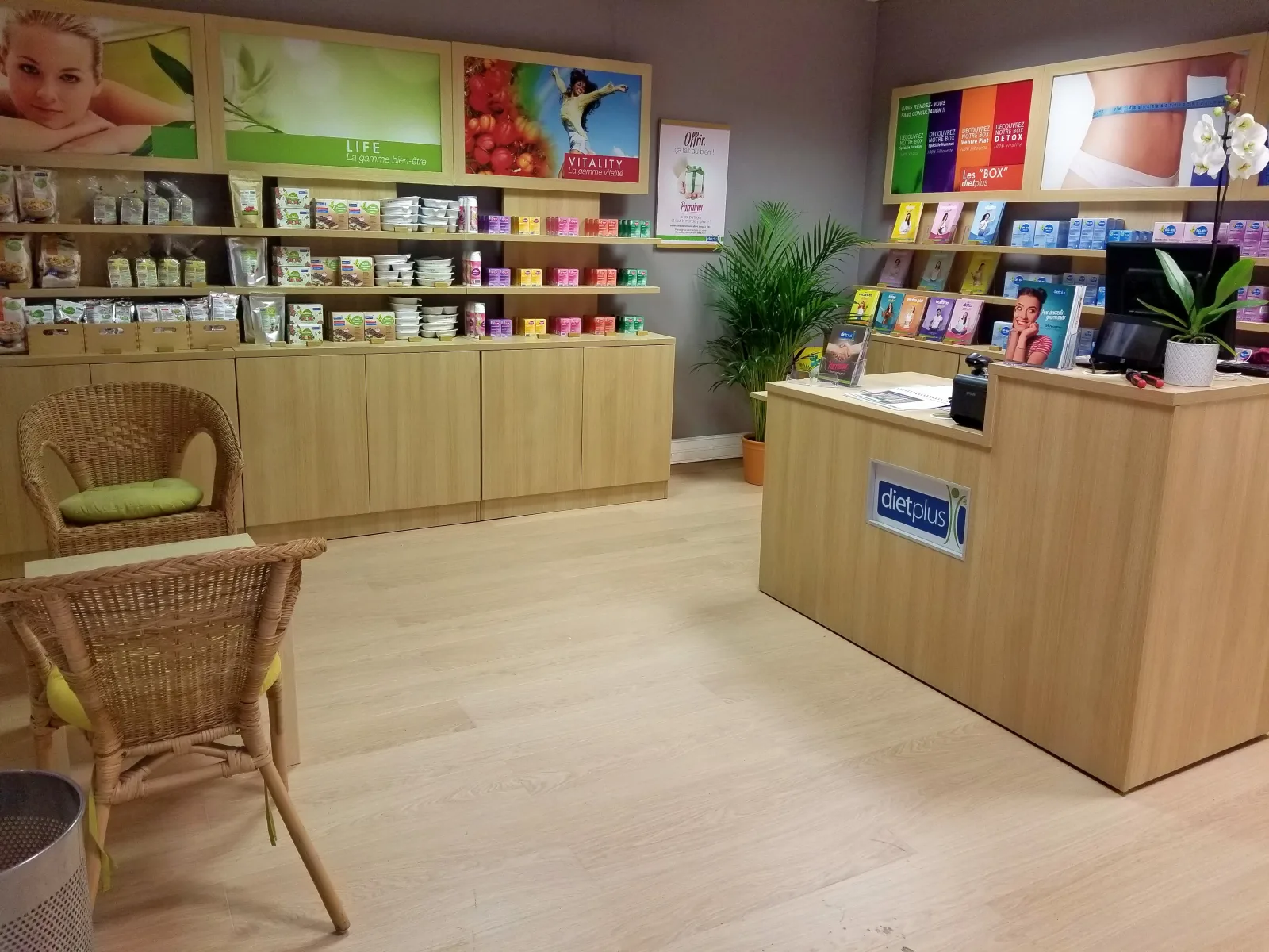 Centre DietPlus - Sourcils & cils La Roche-sur-Foron - Photo de couverture - OneBooking