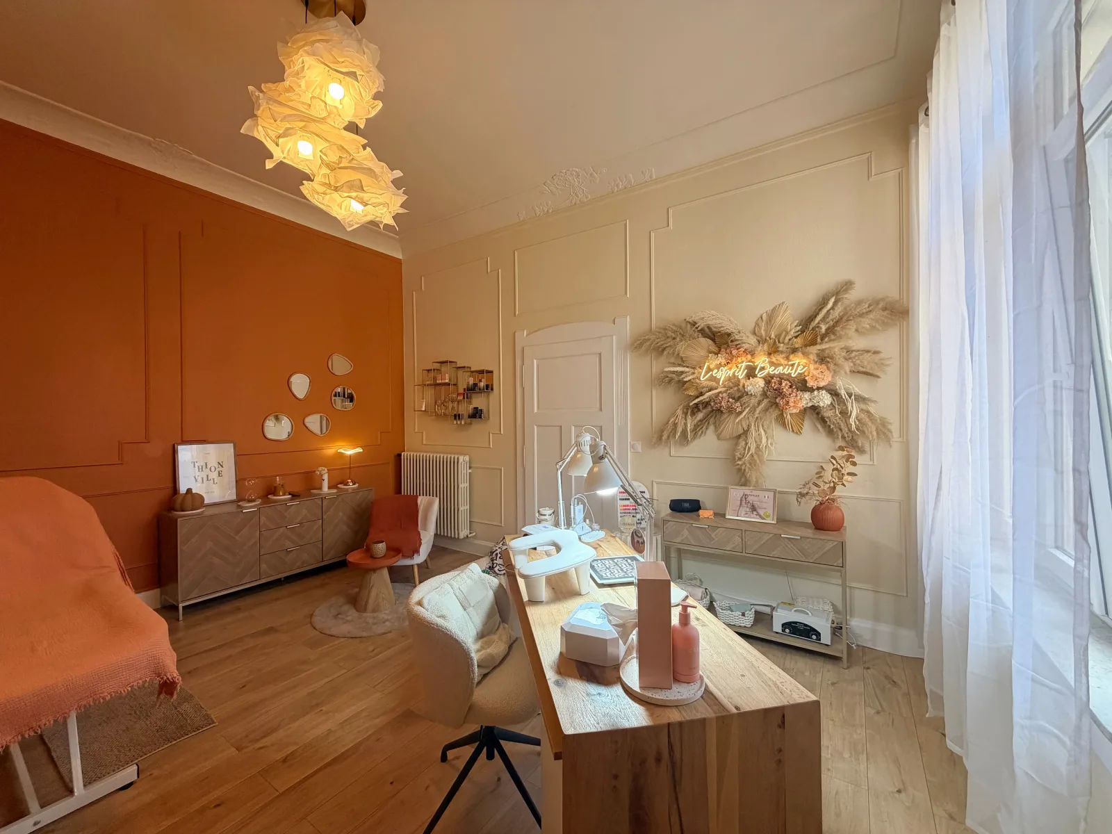 L'Esprit Beauté chez Borelhahn - Onglerie Thionville - OneBooking