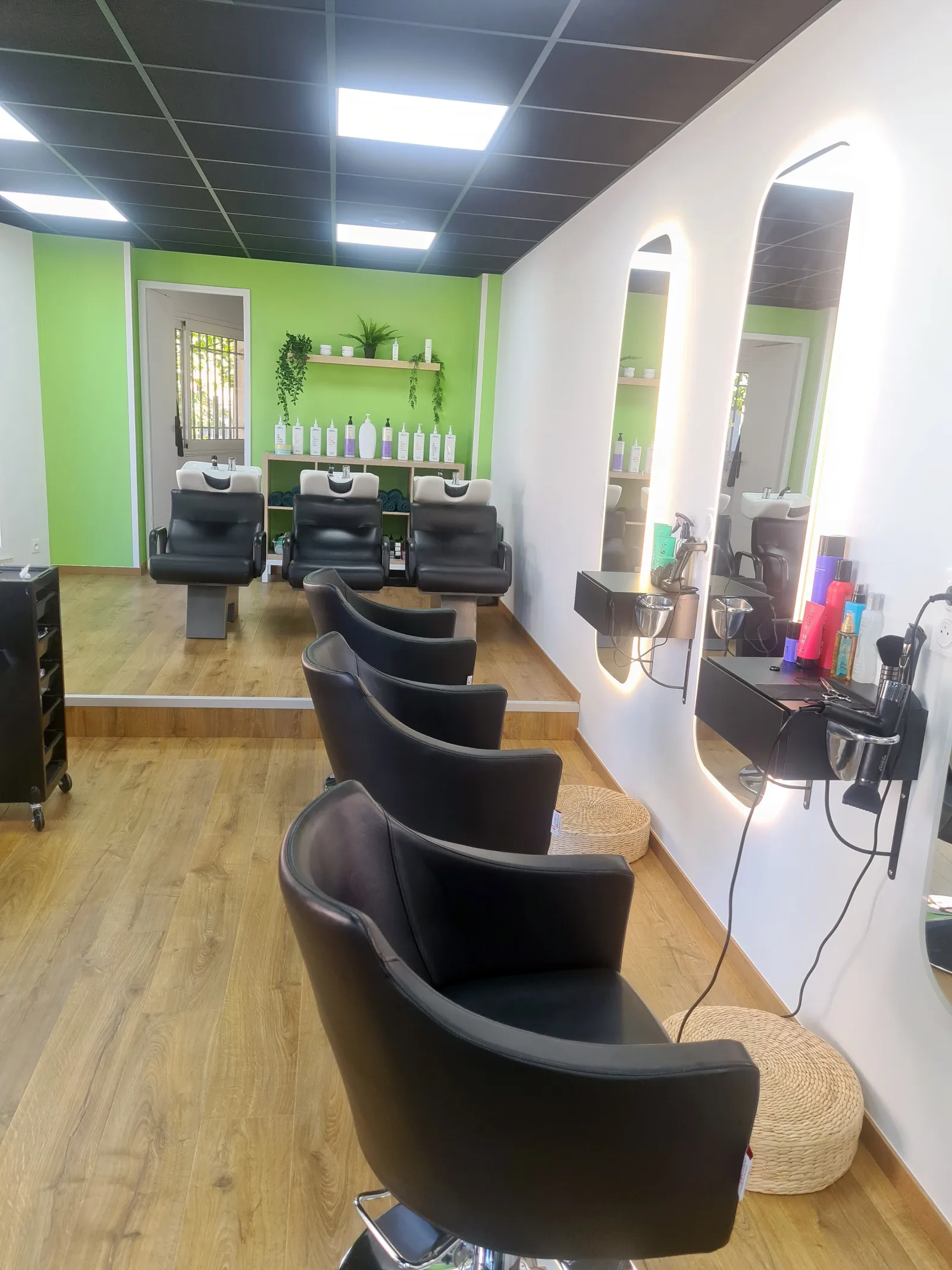 le salon by Lucy