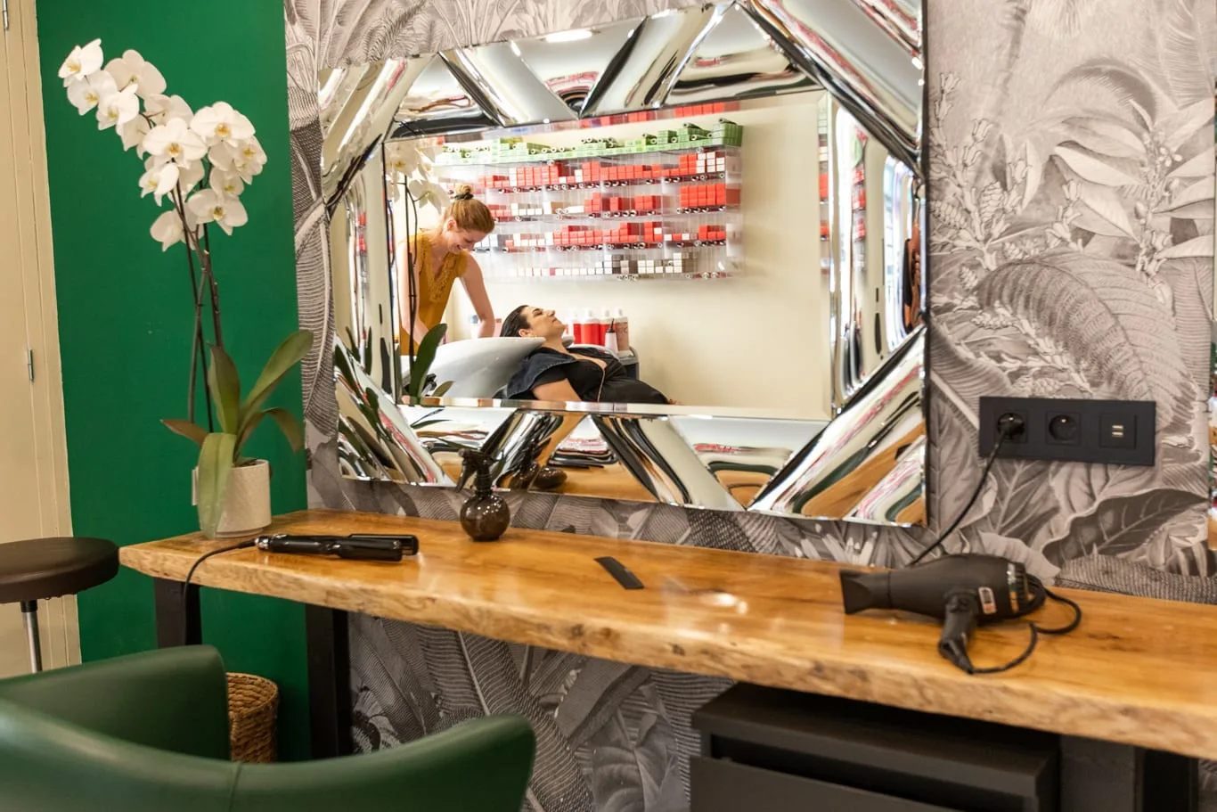 Le Temps des Coiffeurs - Coiffure Draguignan - Photo de couverture - OneBooking