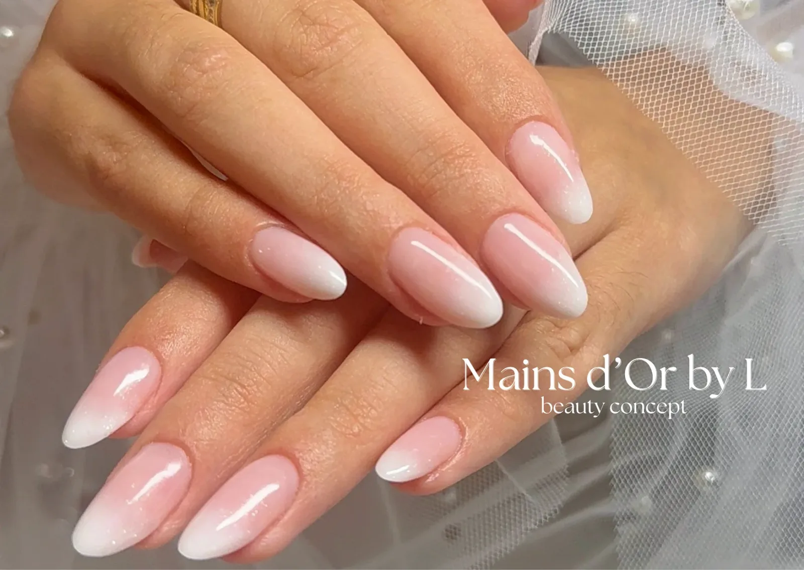 Mains d'Or by L