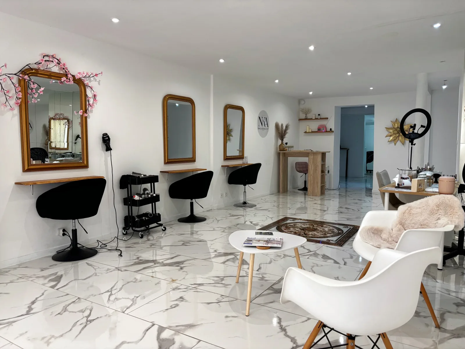 NKA BALAYAGIST SALON DE COIFFURE ET SOINS DE BEAUTÉ - Coiffure La Seyne-sur-Mer - Photo de couverture - OneBooking
