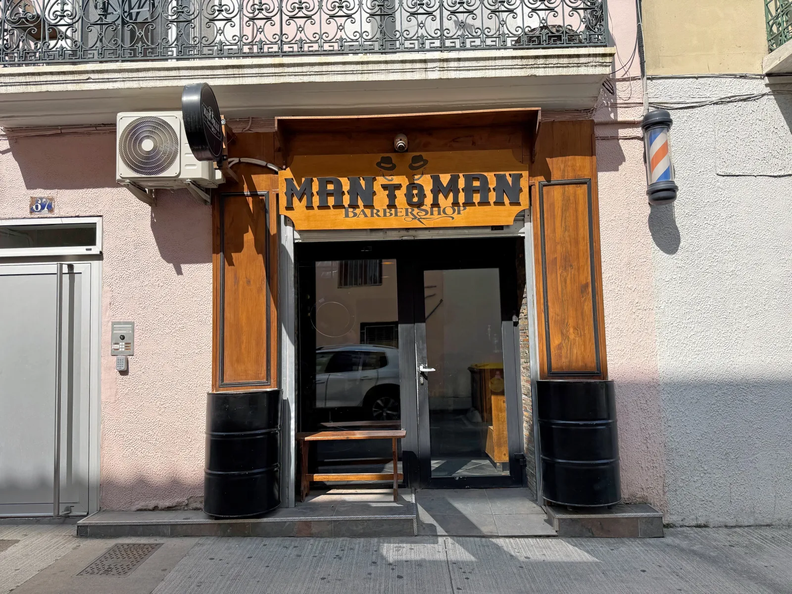 Man to Man Barbershop - Coiffure Sète - Photo de couverture - OneBooking