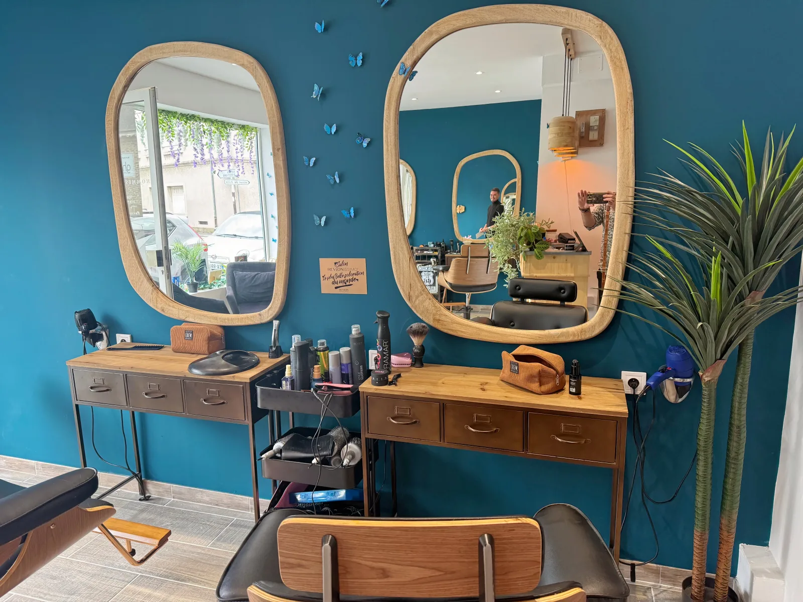 Le Salon d’Antoine - Coiffure & Blanchiment dentaire - Coiffure Saint-Lô - Le Salon d’Antoine - Coiffure & Blanchiment dentaire - Photo Galerie - OneBooking