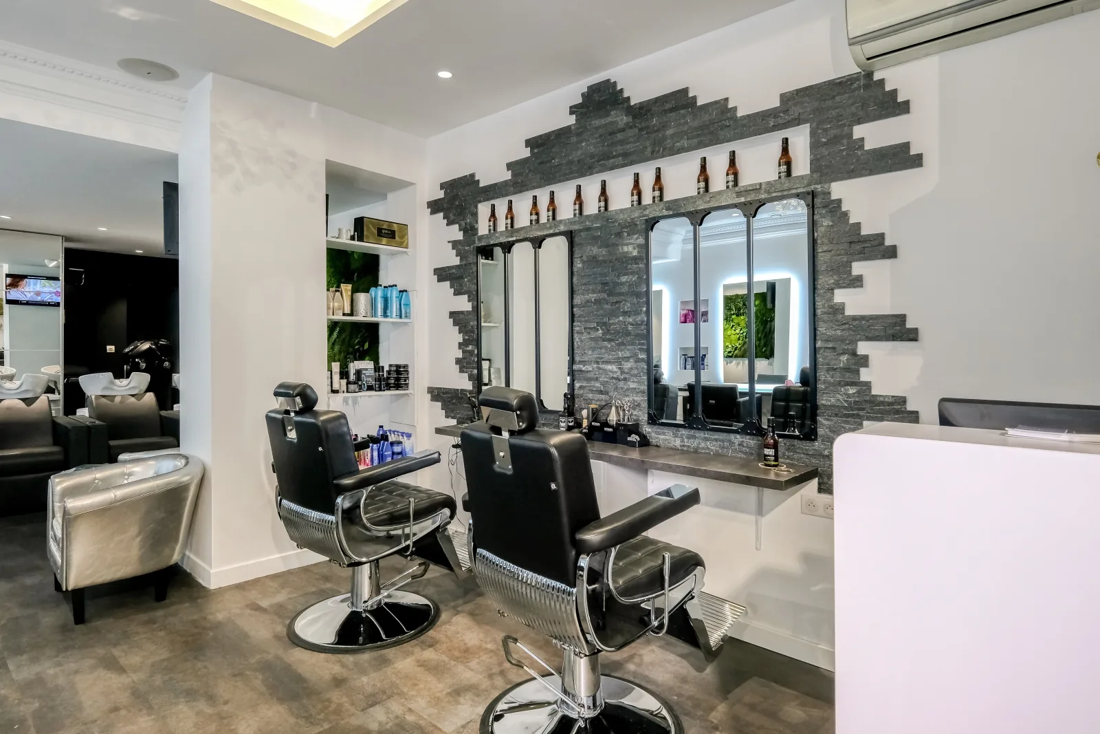 Raphaël Perrier by Marion Dauch - Coiffure Toulouse - Raphaël Perrier by Marion Dauch - Photo Galerie - OneBooking