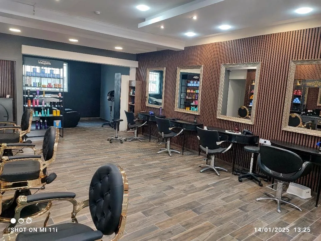 Ciseaux D'Or - Coiffure La Rochelle - Ciseaux D'Or - Photo Galerie - OneBooking
