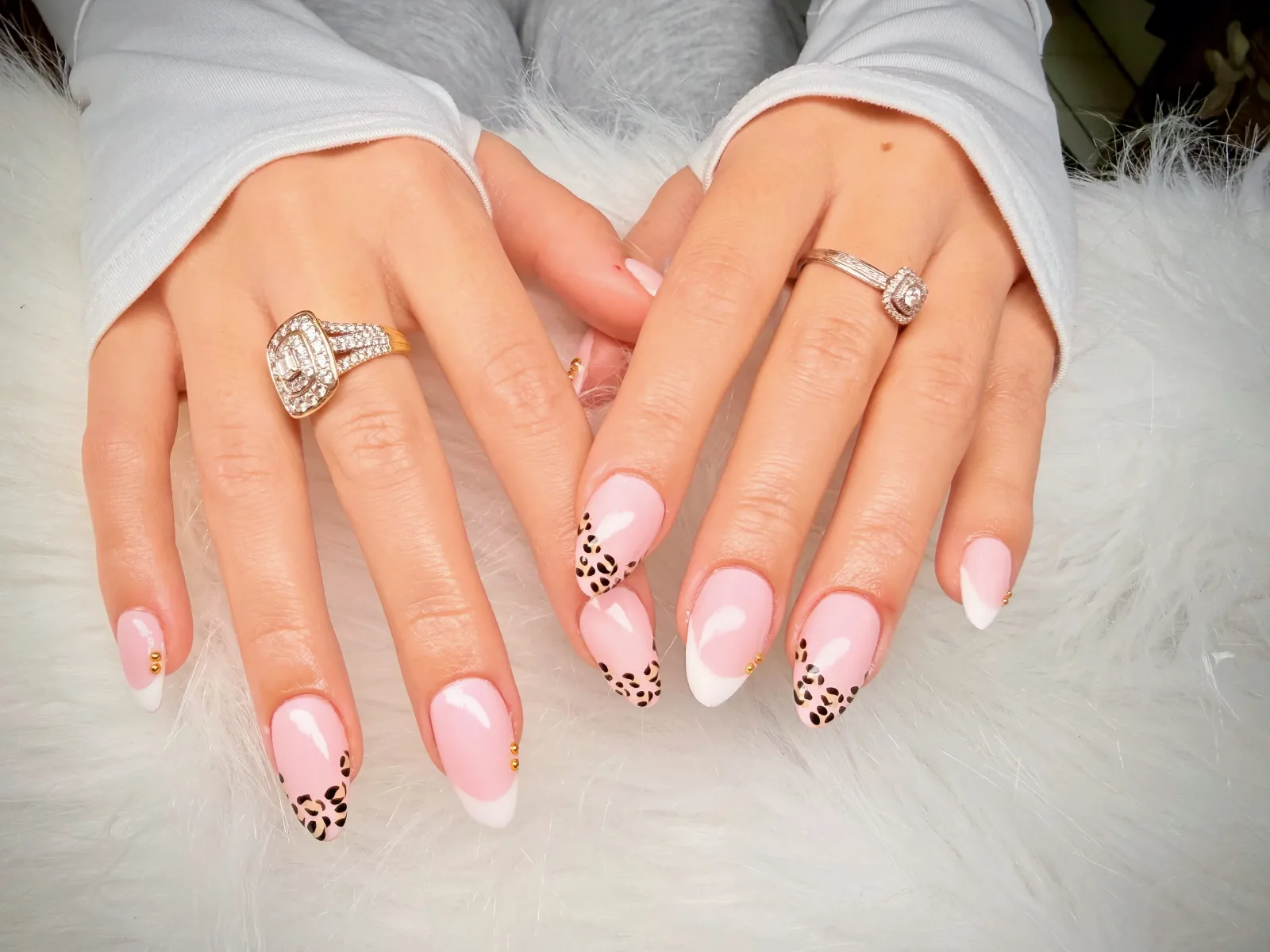 SL Nails - Onglerie Cognac - SL Nails - Photo Galerie - OneBooking