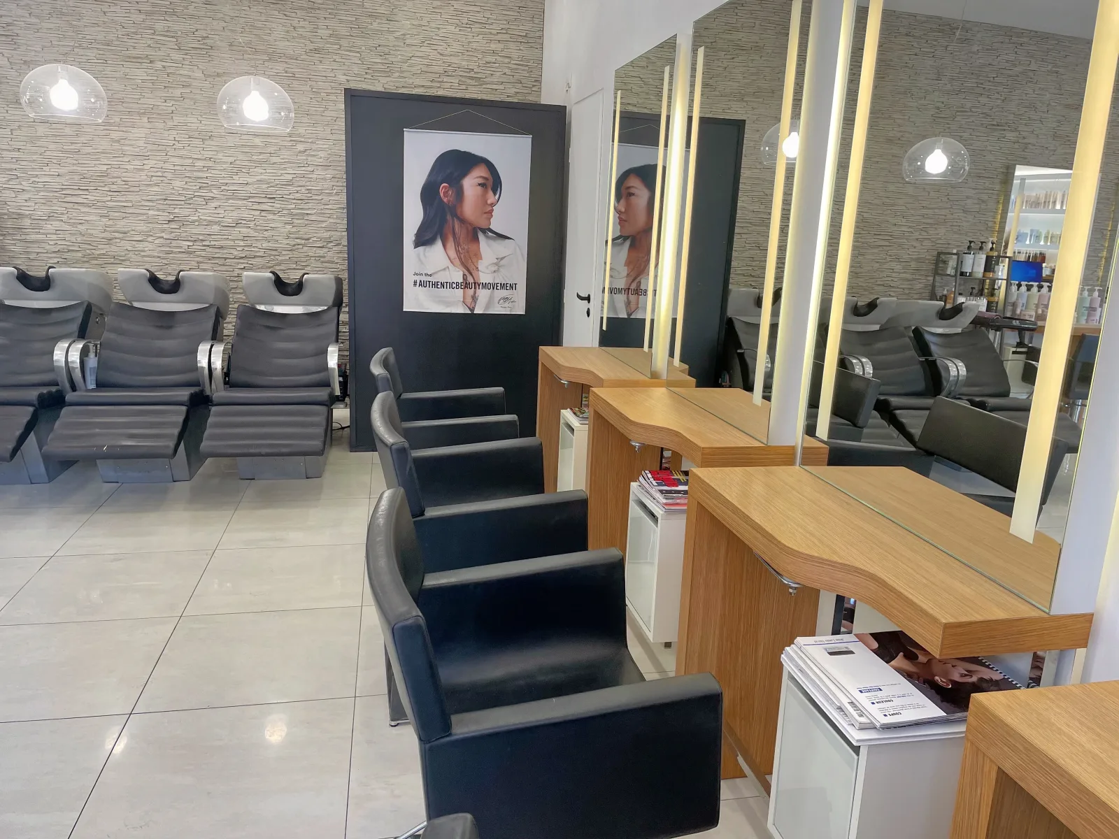 GD Giacomoni HairDresser - Coiffure Propriano - GD Giacomoni HairDresser - Photo Galerie - OneBooking