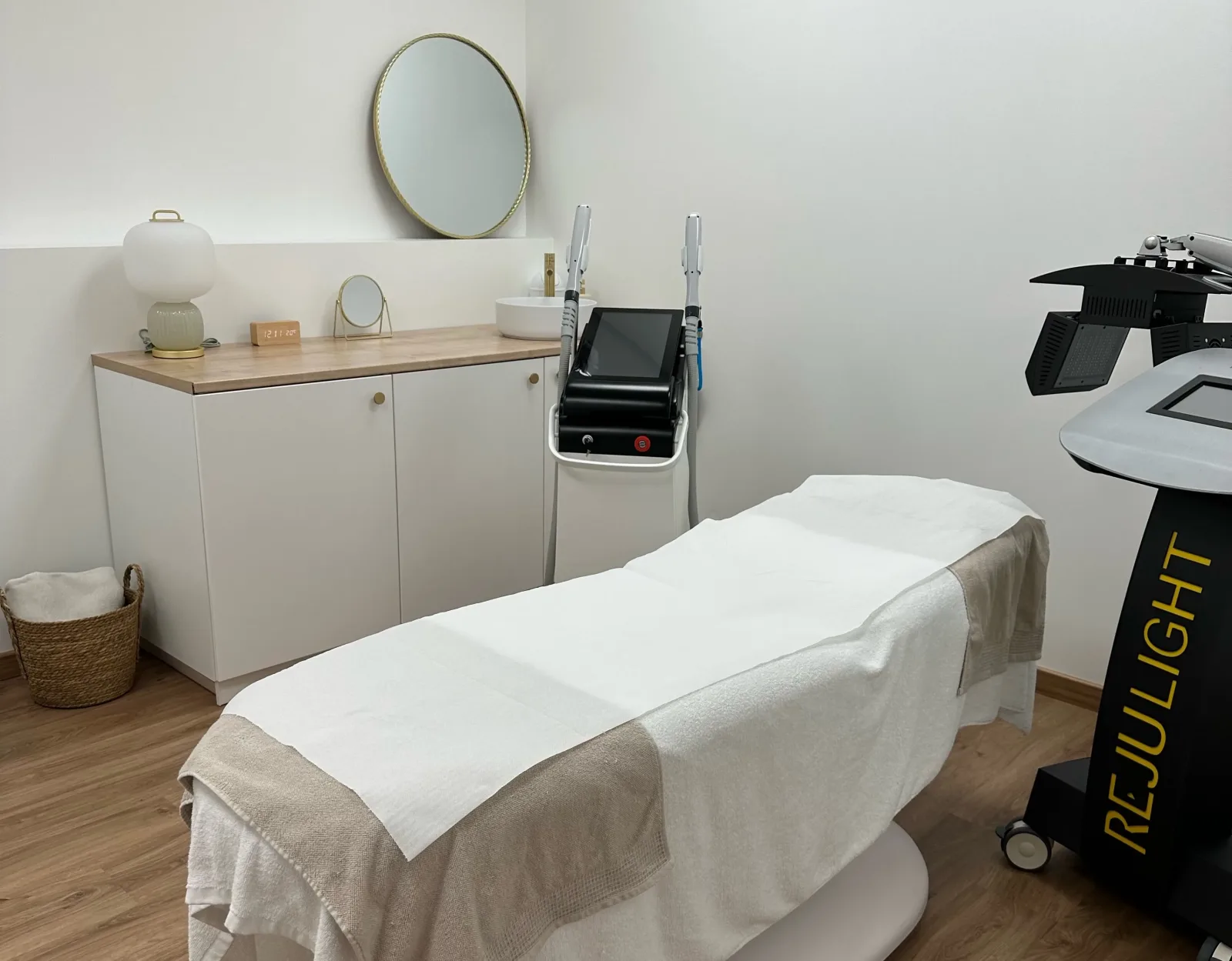 OMBELLIA - Institut de beauté Saint-Just-Saint-Rambert - OMBELLIA - Photo Galerie - OneBooking