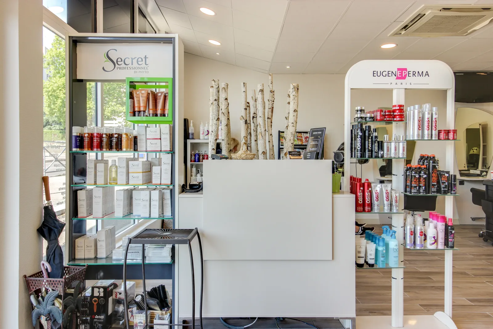 Les Créateurs - Coiffure Saint-Genis-Laval - Les Créateurs - Photo Galerie - OneBooking