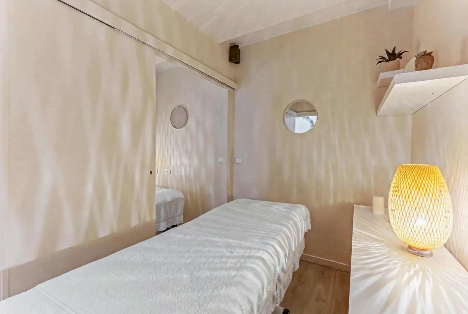 Mademoiselle Relax Carmes - Onglerie Toulouse - Mademoiselle Relax Carmes - Photo Galerie - OneBooking
