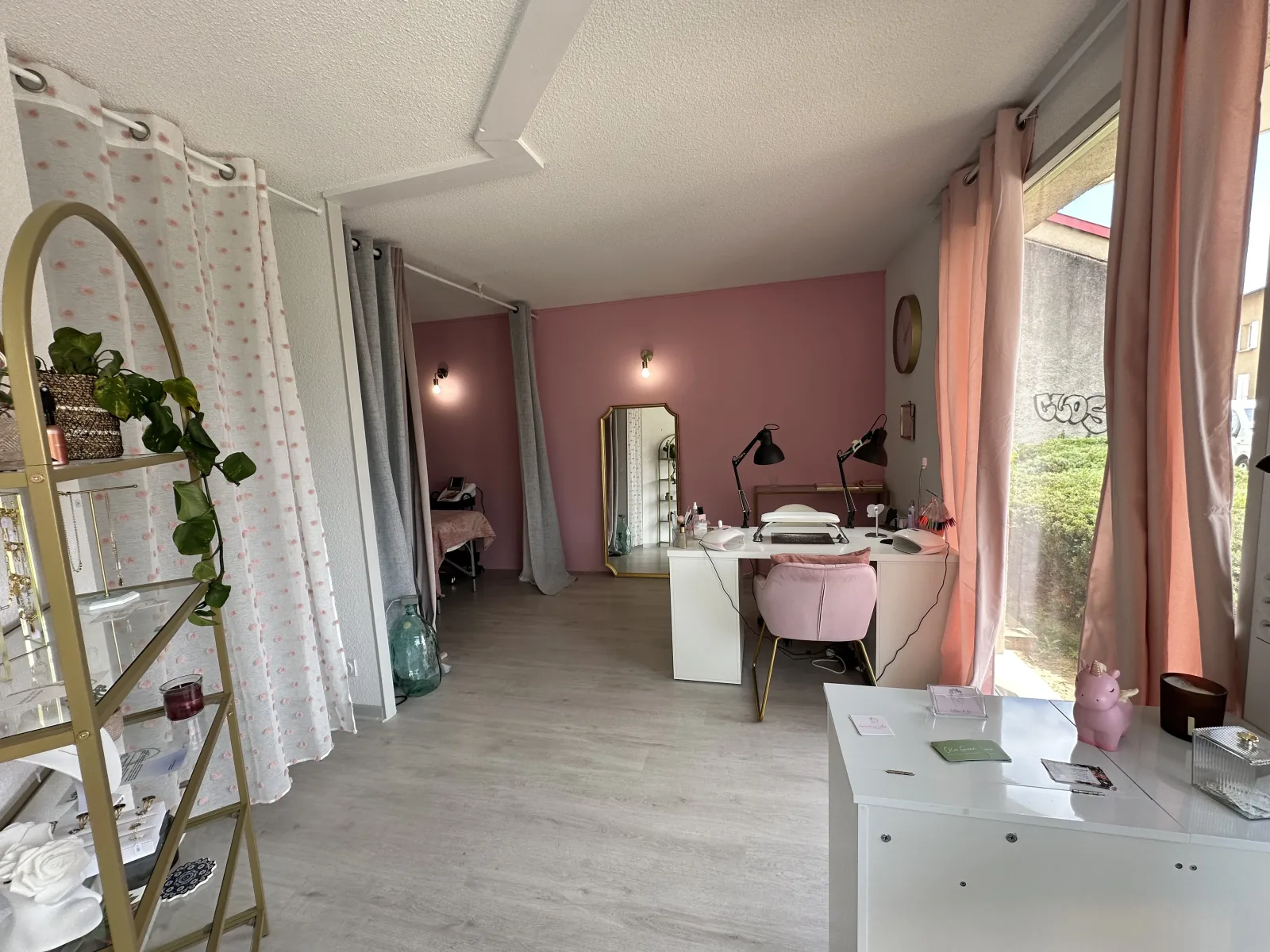 L’atelier de Lea - Onglerie Romans-sur-Isère - L’atelier de Lea - Photo Galerie - OneBooking