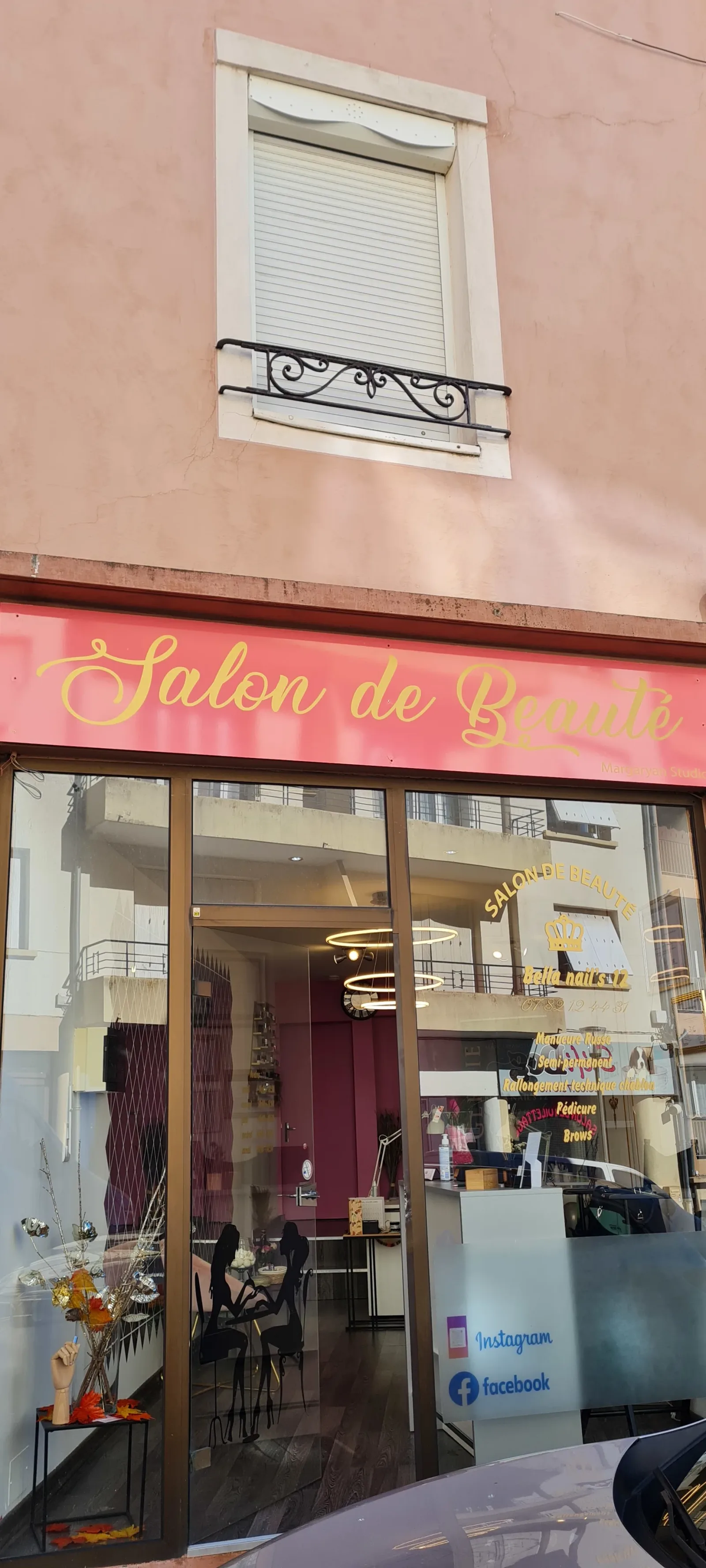 Bella Nails - Onglerie Rodez - Bella Nails - Photo Galerie - OneBooking