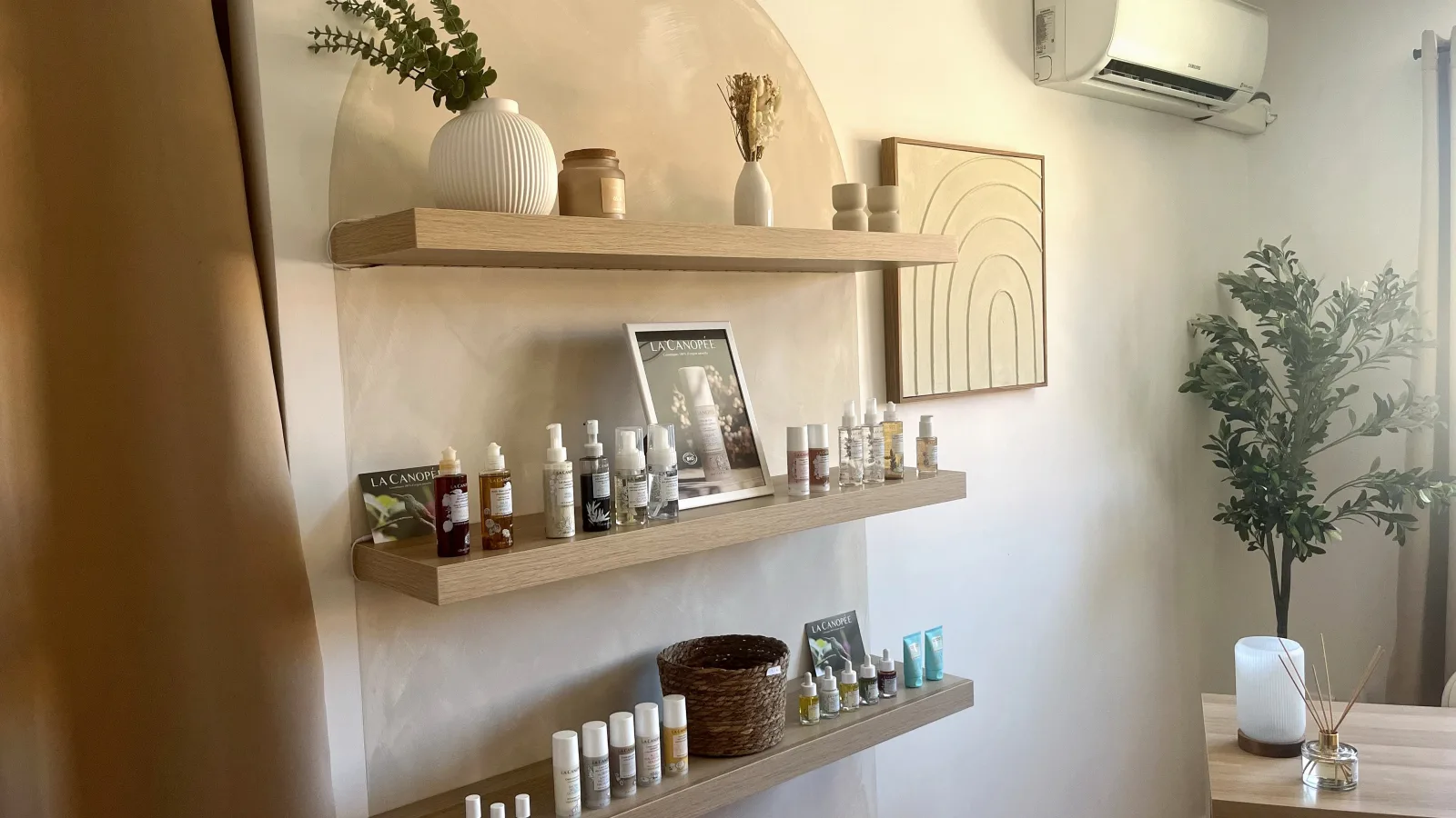 Lymea Institut et Skinstudio Glow - Institut de beauté Cuers - Lymea Institut et Skinstudio Glow - Photo Galerie - OneBooking