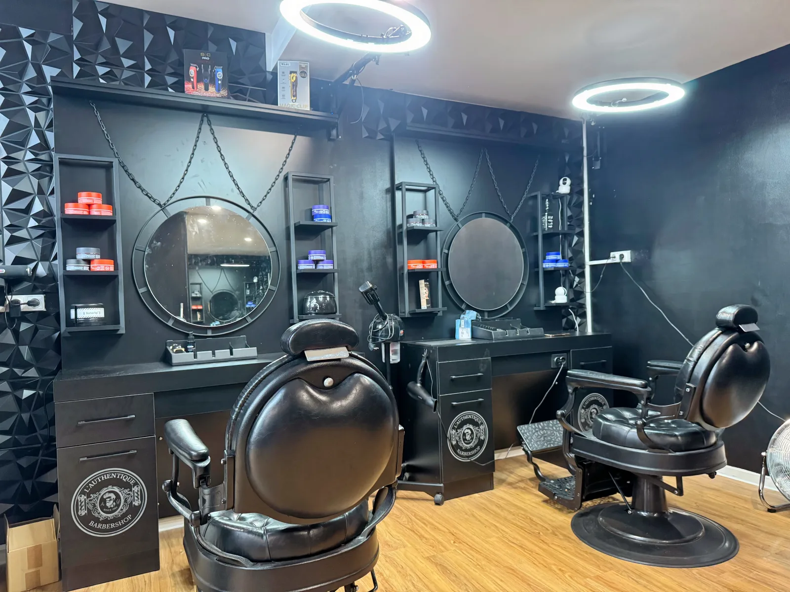 L'Authentique Barber Shop - Coiffure Cognac - L'Authentique Barber Shop - Photo Galerie - OneBooking