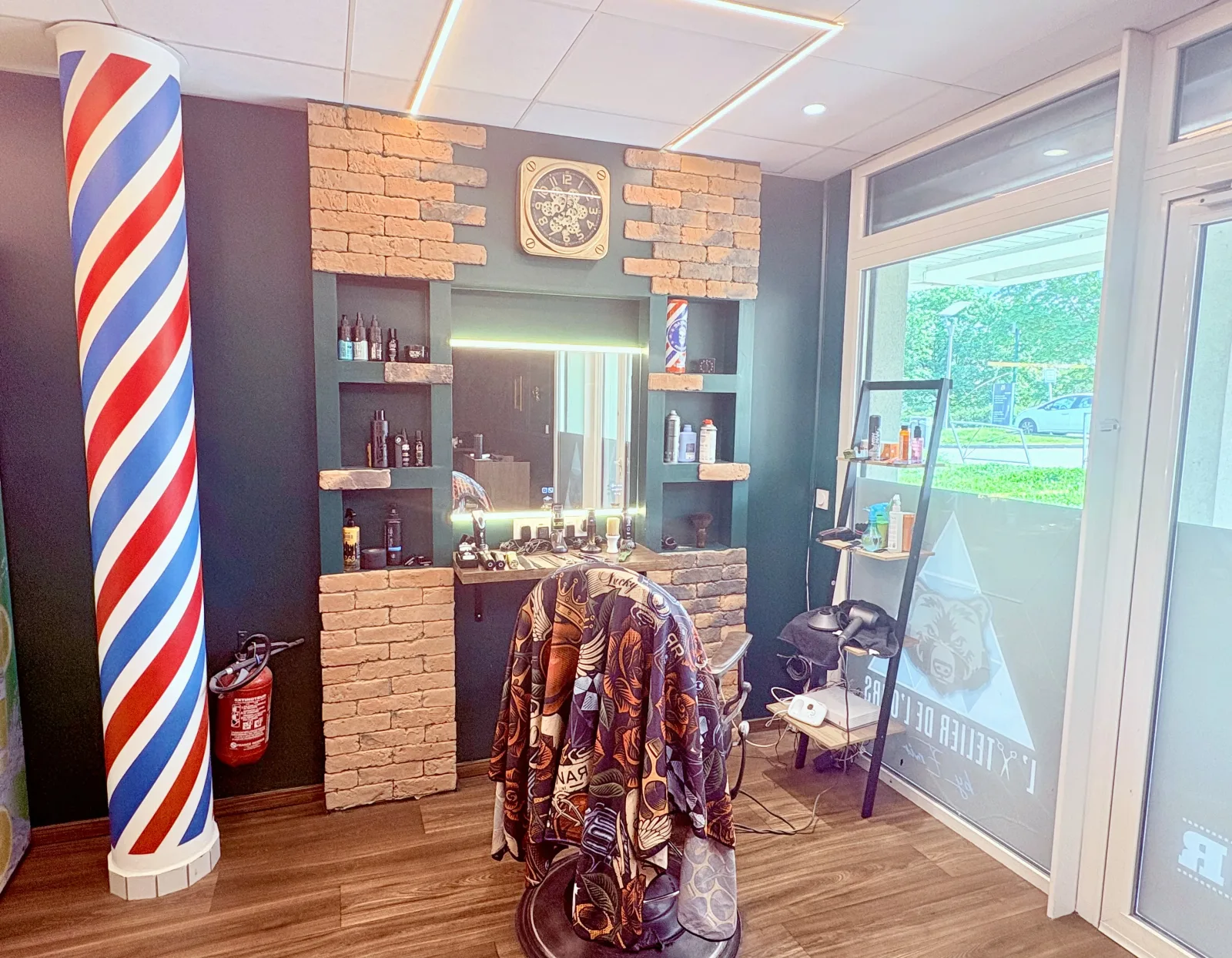 L’atelier De l’ours - Coiffure La Verpillière - L’atelier De l’ours - Photo Galerie - OneBooking