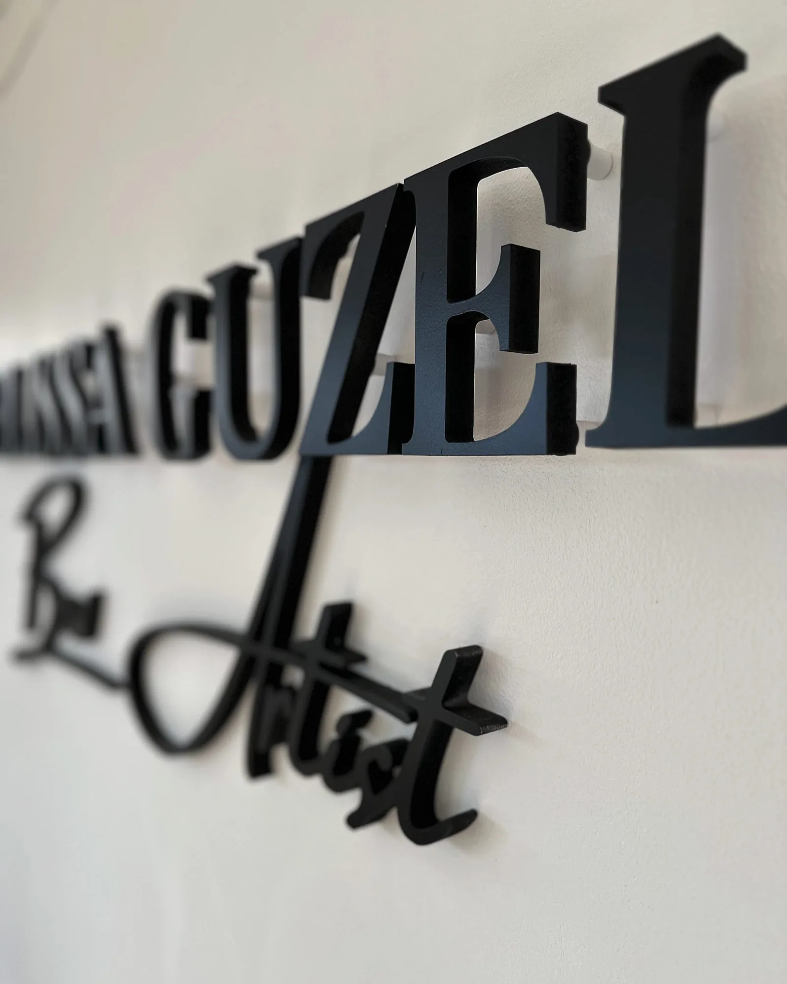 Melissa Guzel - Onglerie Illkirch-Graffenstaden - Melissa Guzel - Photo Galerie - OneBooking