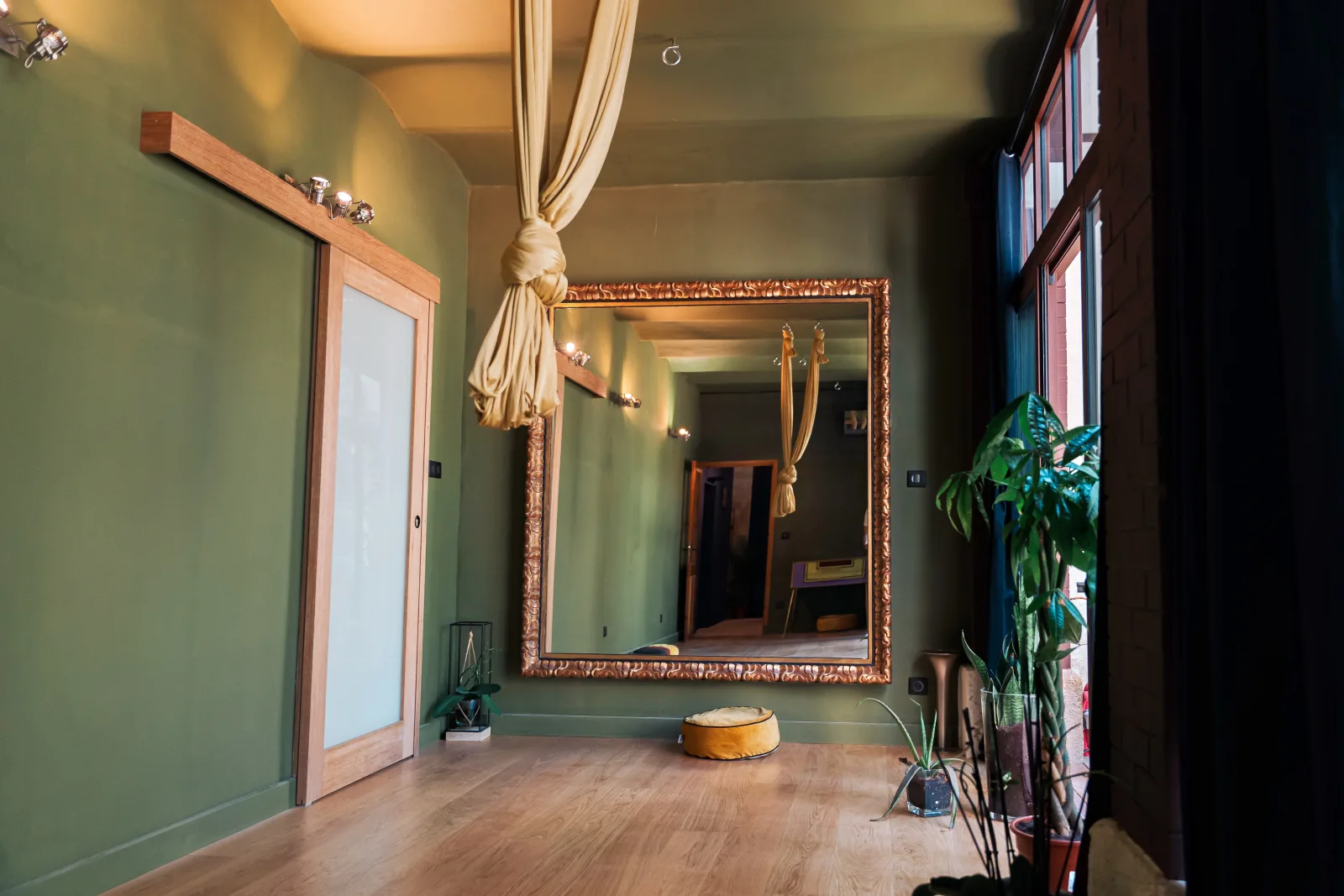 ESPACE AOMA - Institut de beauté L'Isle-sur-la-Sorgue - ESPACE AOMA - Photo Galerie - OneBooking