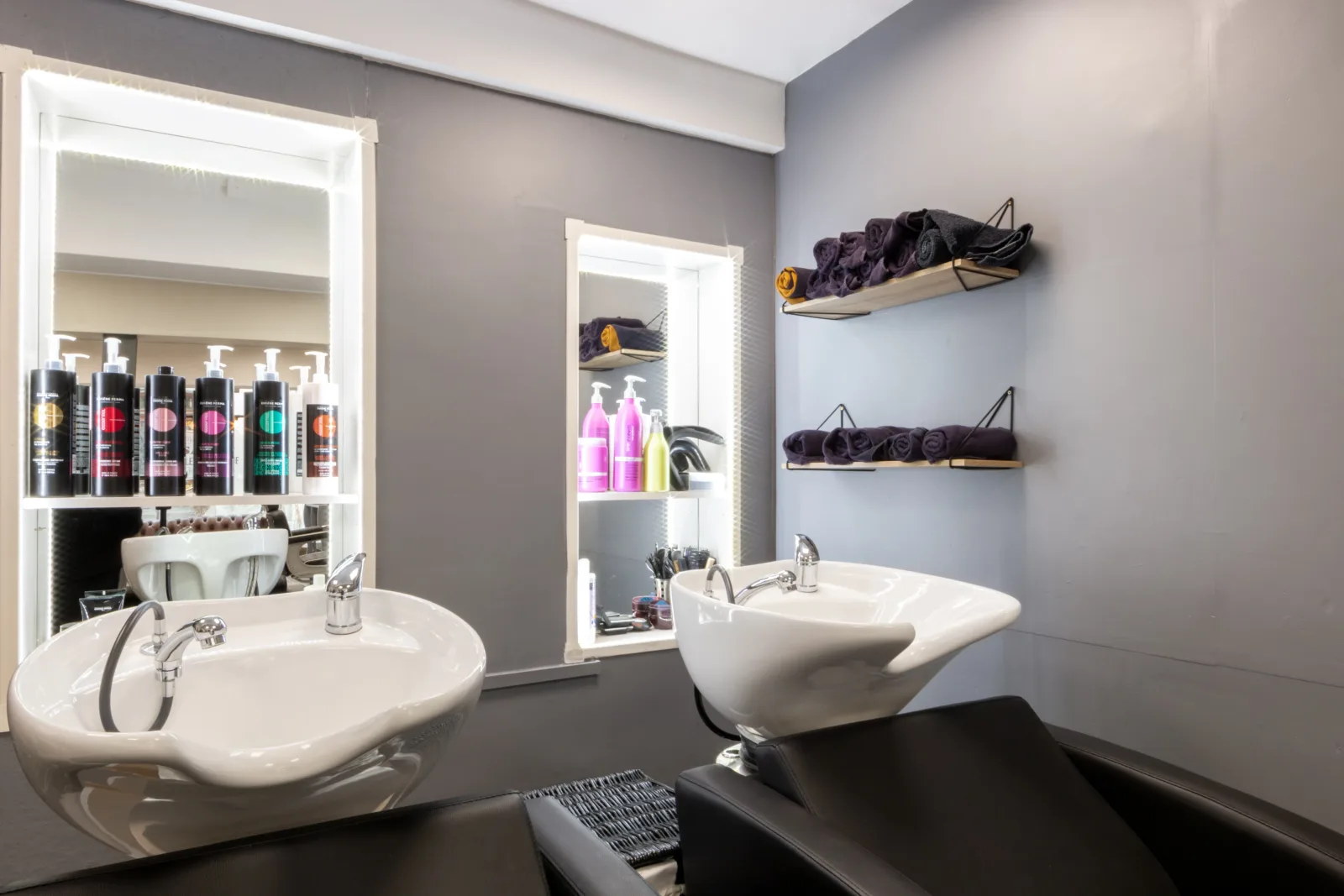Le salon by Cecile et Virginie - Coiffure Revel - Le salon by Cecile et Virginie - Photo Galerie - OneBooking