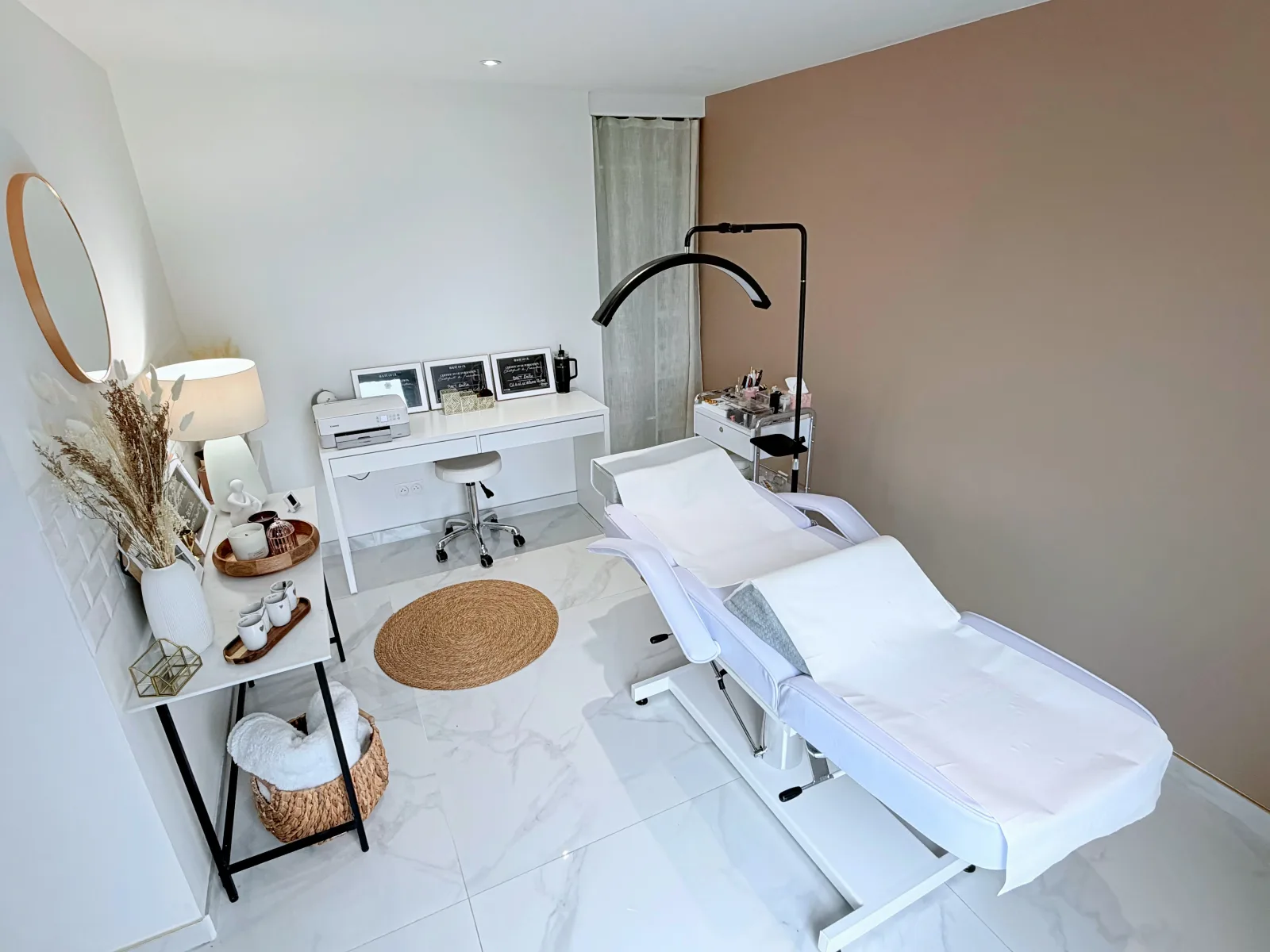 Salon Belléa - Extensions de cils, Lash lift et Browlift Coréen , Rehaussement de cils - Sourcils & cils Bouloc - Salon Belléa - Extensions de cils, Lash lift et Browlift Coréen , Rehaussement de cils - Photo Galerie - OneBooking