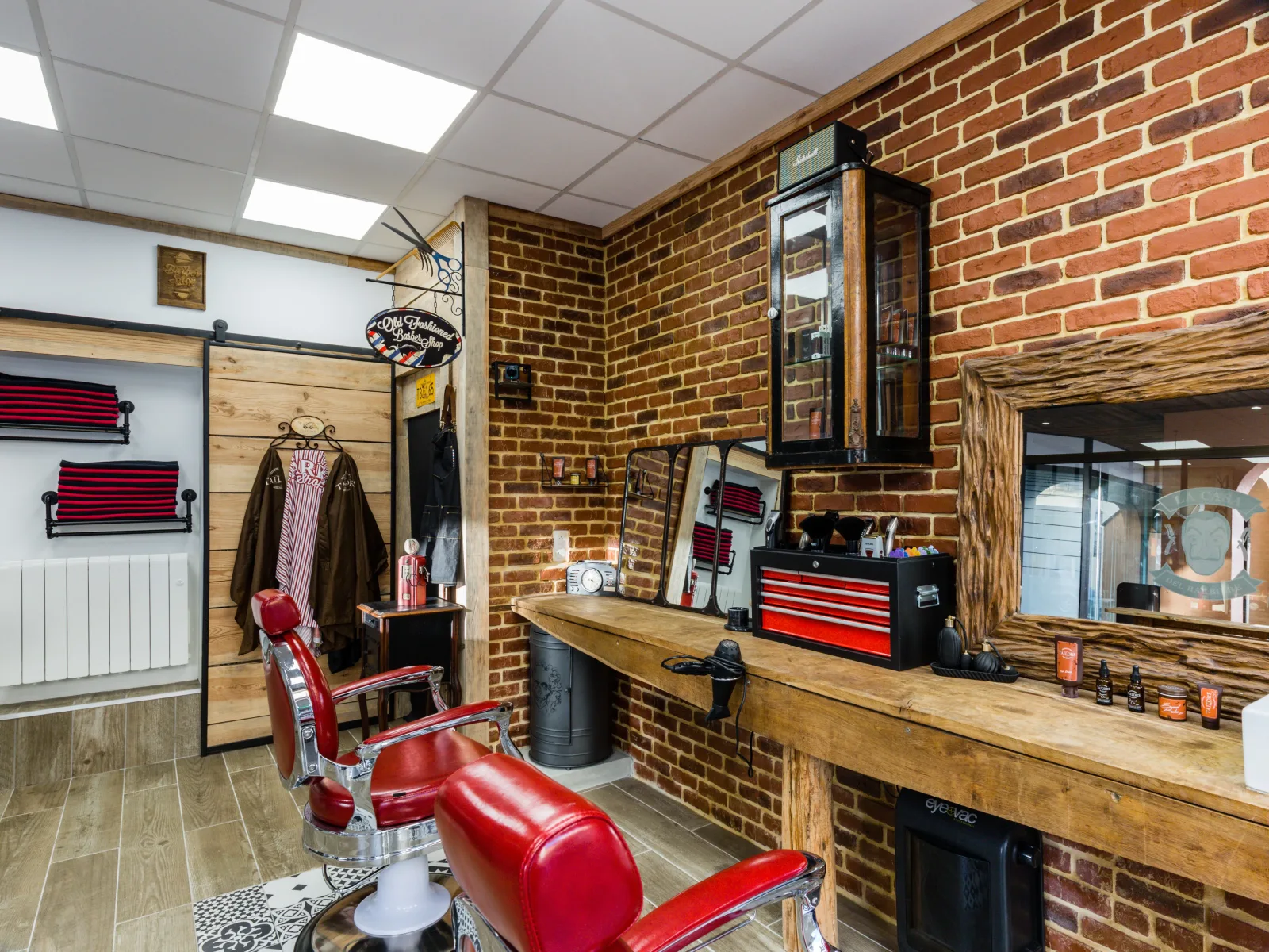 La Casa Del Barbiere - La Roche - Coiffure La Roche-sur-Foron - La Casa Del Barbiere - La Roche - Photo Galerie - OneBooking