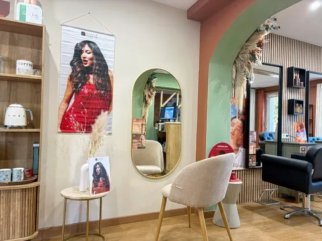 Le salon by Sabrina / Autour Del - Coiffure Thourotte - Le salon by Sabrina / Autour Del - Photo Galerie - OneBooking