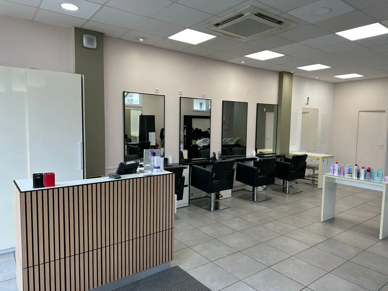 Salon KBlou - Coiffure Guyancourt - Salon KBlou - Photo Galerie - OneBooking