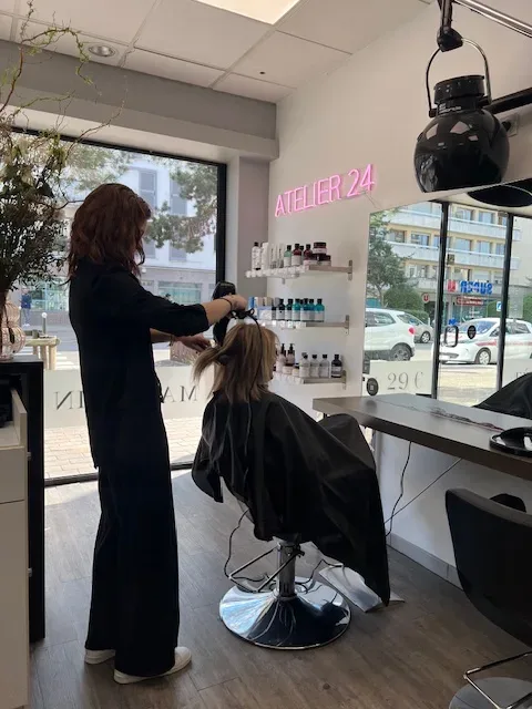 Atelier 24 - Coiffure Viroflay - Atelier 24 - Photo Galerie - OneBooking