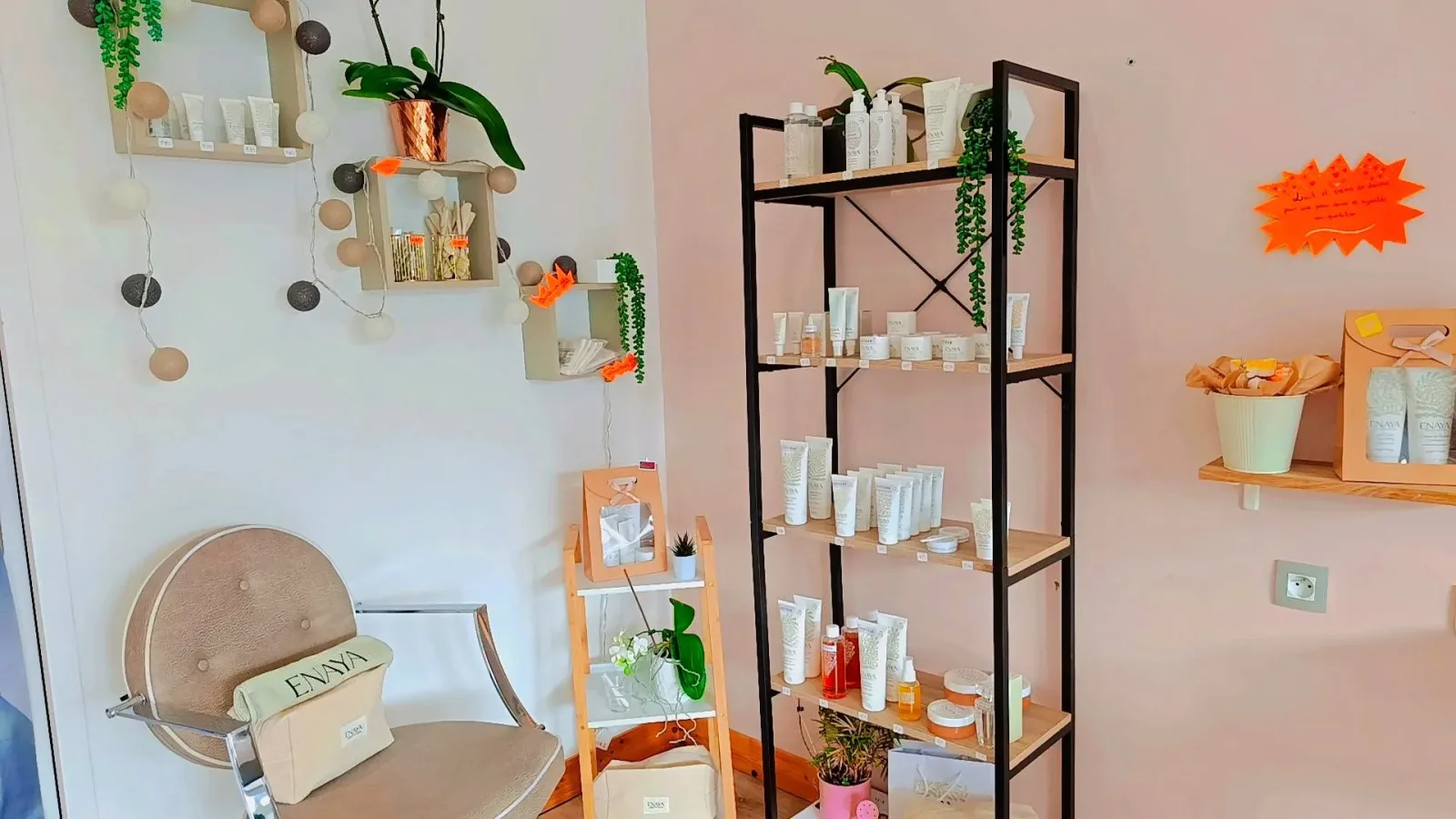 le salon de Cécile - Coiffure Lanmeur - le salon de Cécile - Photo Galerie - OneBooking