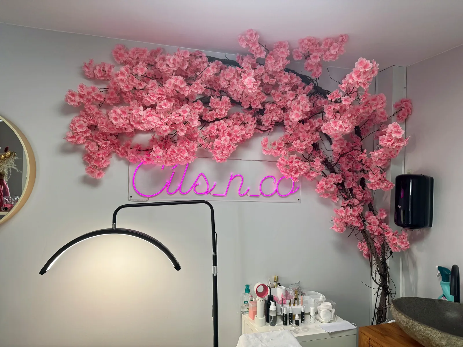 CILS N CO - Sourcils & cils Roanne - CILS N CO - Photo Galerie - OneBooking