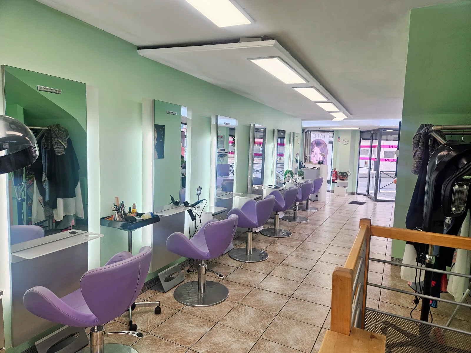 Eli Coiffure - Coiffure Montereau-Fault-Yonne - Eli Coiffure - Photo Galerie - OneBooking