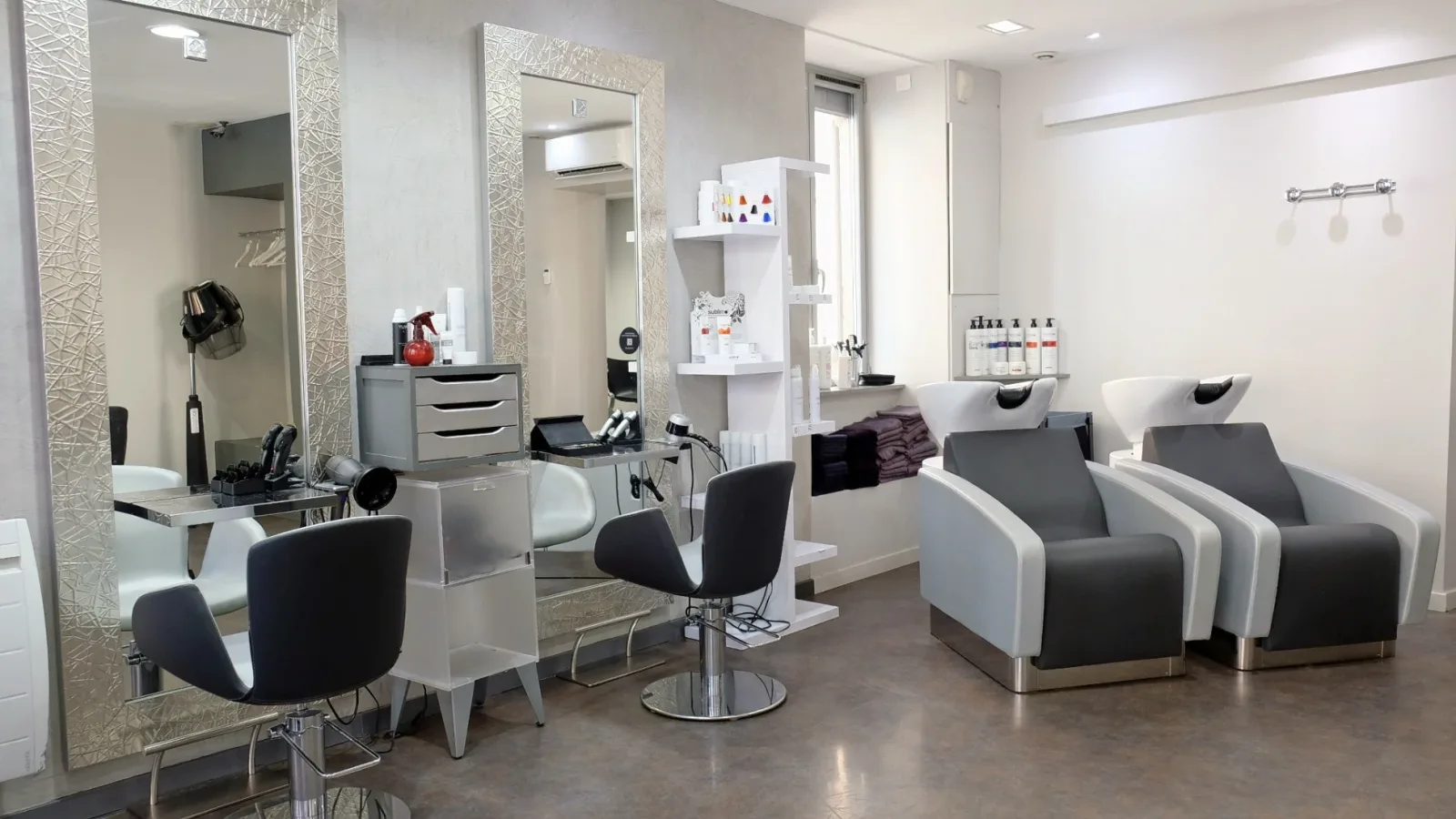 Le Studio d'Alex - Coiffure Bessenay - Le Studio d'Alex - Photo Galerie - OneBooking
