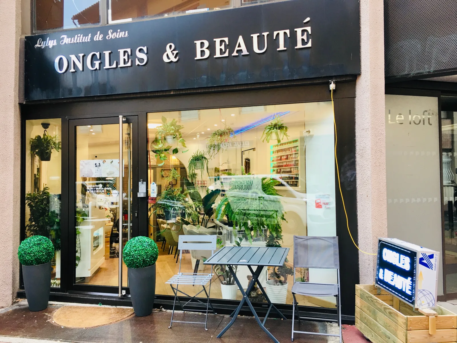 Ongles et Beauté St Georges - Onglerie Toulouse - Ongles et Beauté St Georges - Photo Galerie - OneBooking
