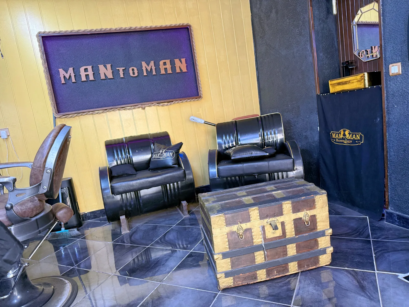 Man to Man Barbershop - Coiffure Sète - Man to Man Barbershop - Photo Galerie - OneBooking