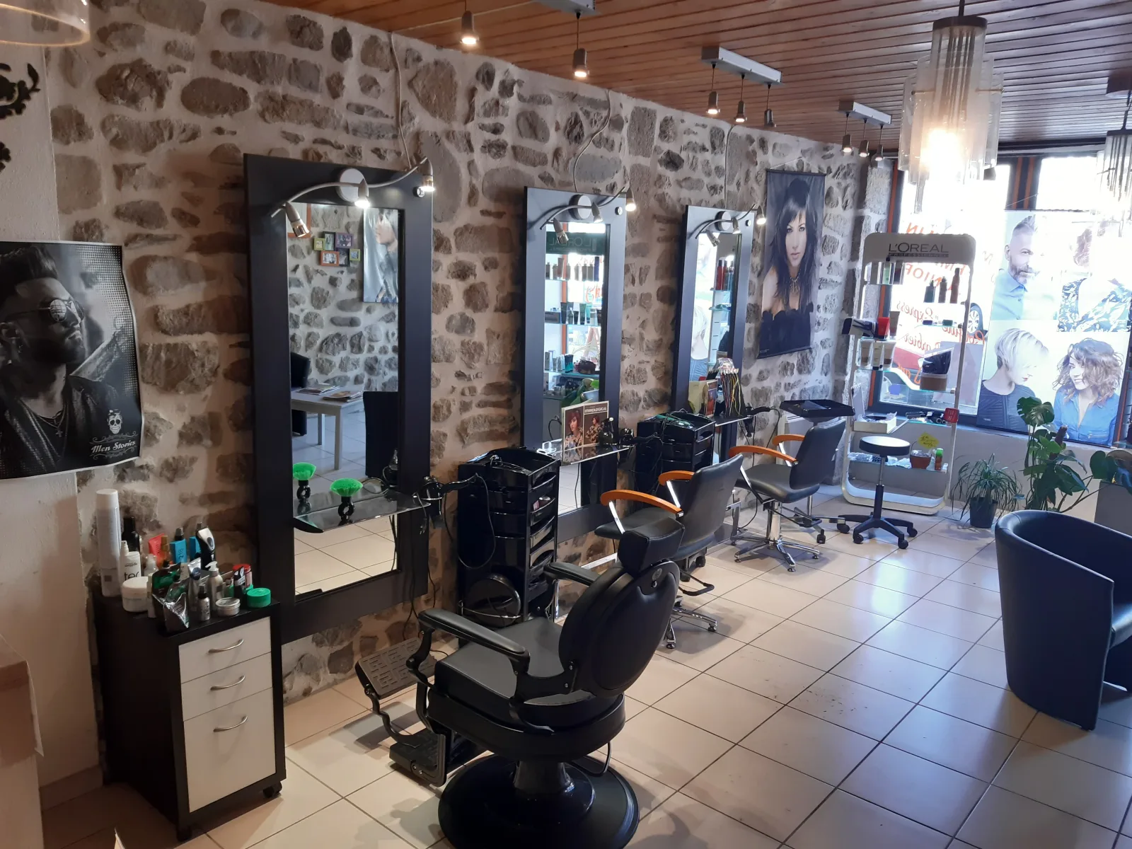 Modern’ Styl’ - Coiffure Bourg-Argental - Modern’ Styl’ - Photo Galerie - OneBooking