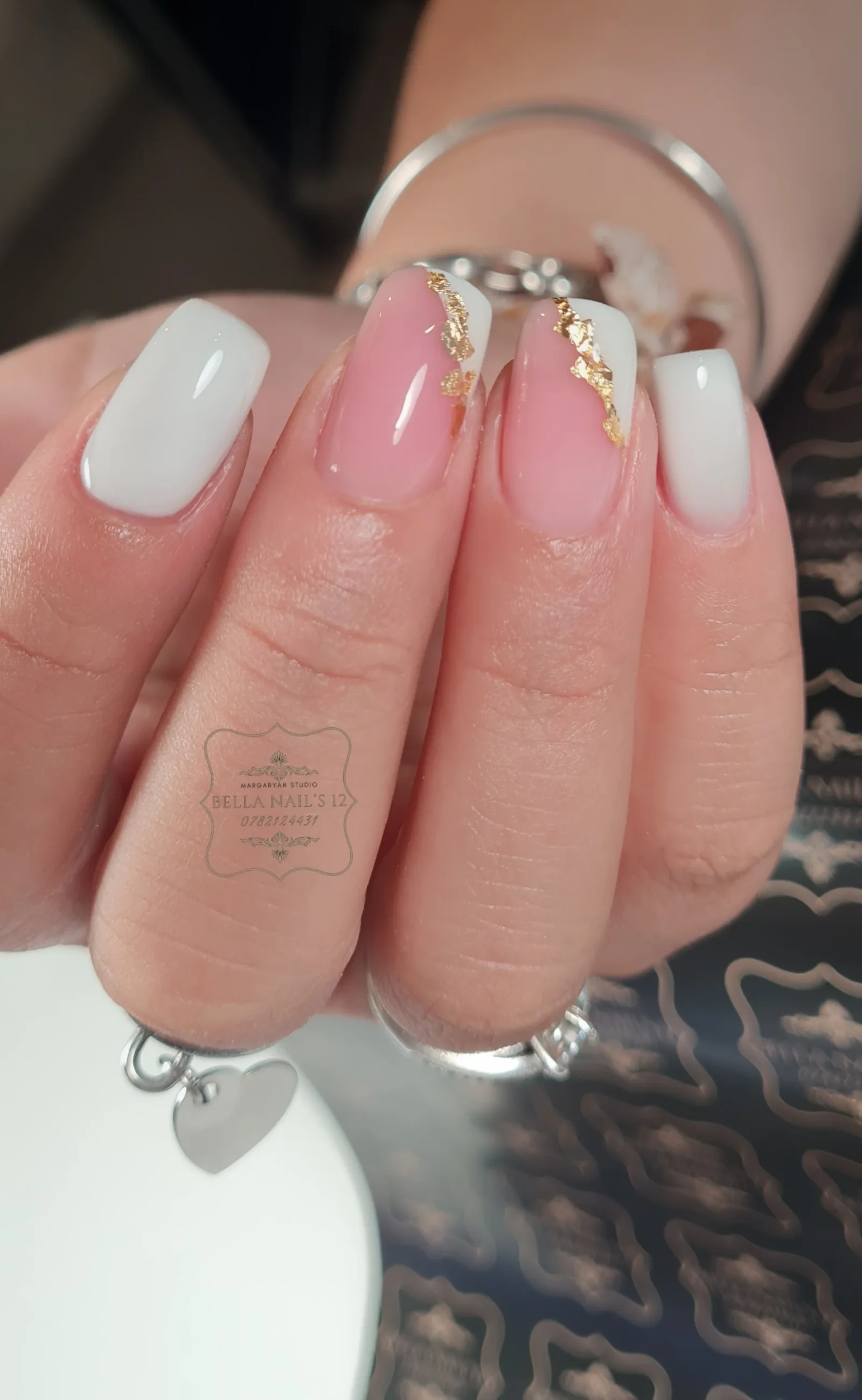 Bella Nails - Onglerie Rodez - Bella Nails - Photo Galerie - OneBooking