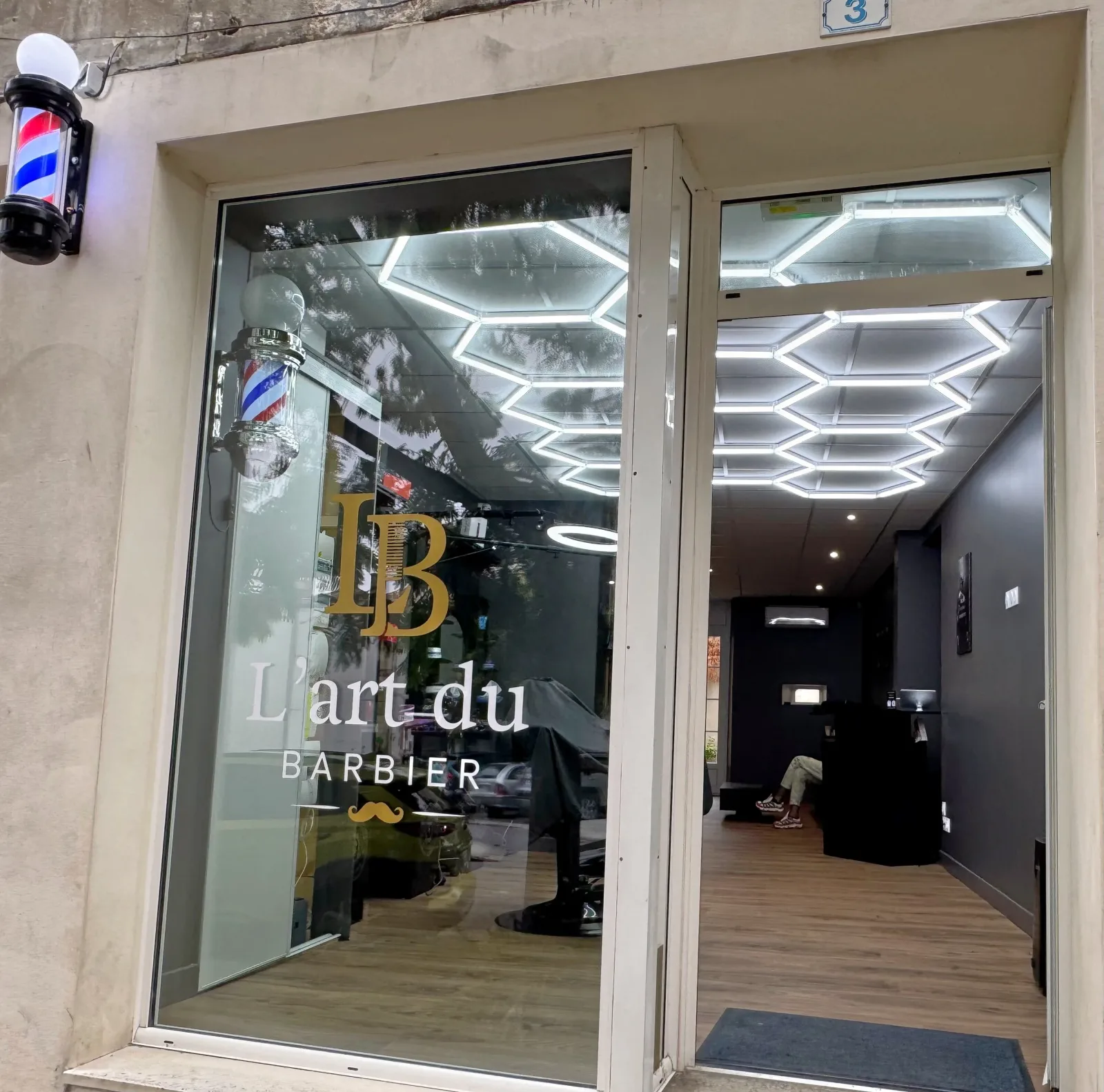 L'Art du Barbier - Coiffure Matha - L'Art du Barbier - Photo Galerie - OneBooking