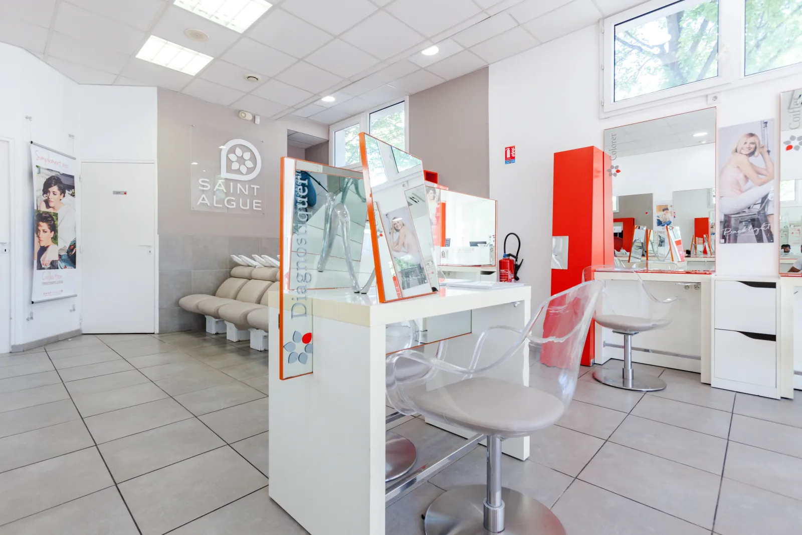 Salon KBlou - Coiffure Guyancourt - Salon KBlou - Photo Galerie - OneBooking