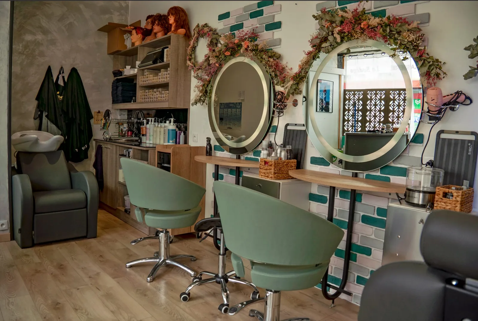 L'île Ø Ciseaux - Coiffure Le Château-d'Oléron - L'île Ø Ciseaux - Photo Galerie - OneBooking
