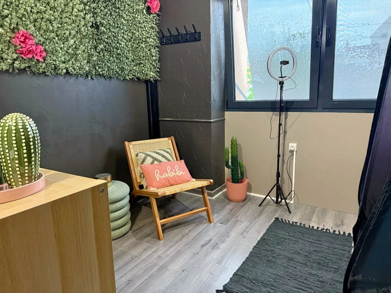The Glow Beauty Bar Illkirch - Onglerie Illkirch-Graffenstaden - The Glow Beauty Bar Illkirch - Photo Galerie - OneBooking