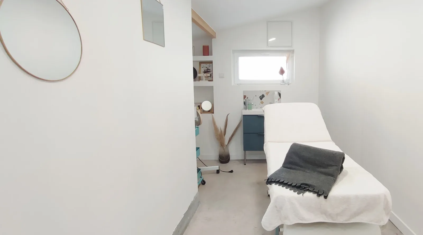 Ô bulles du bien-être - Laser & Soins Esthétiques - Institut de beauté La Penne-sur-Huveaune - Ô bulles du bien-être - Laser & Soins Esthétiques - Photo Galerie - OneBooking