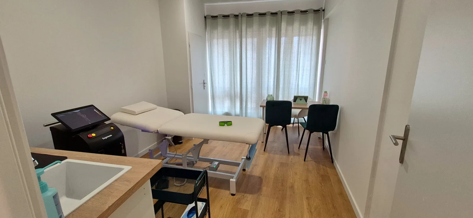 Moana Care - Onglerie Castelsarrasin - Moana Care - Photo Galerie - OneBooking
