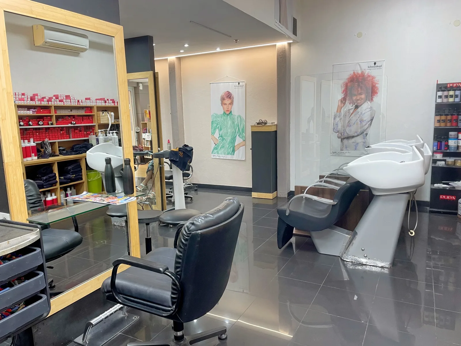 Top Coiffure - Nymphea - Coiffure Villefranche-de-Rouergue - Top Coiffure - Nymphea - Photo Galerie - OneBooking