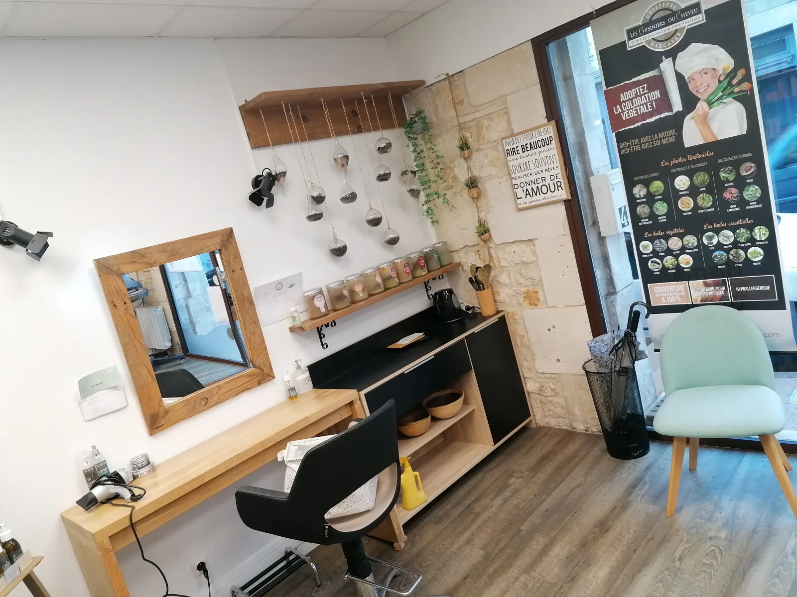 Salon Embellie Coiffure - Coiffure Rochefort - Salon Embellie Coiffure - Photo Galerie - OneBooking