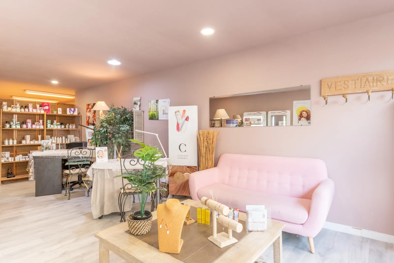 Barbara Nails Institut - Institut de beauté Romans-sur-Isère - Barbara Nails Institut - Photo Galerie - OneBooking