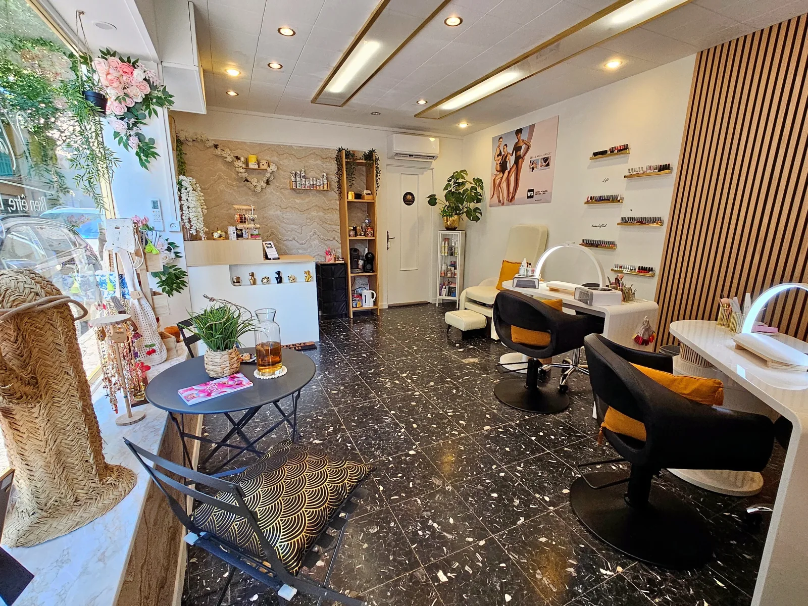 Natacha Beauté - Institut de beauté Le Lavandou - Natacha Beauté - Photo Galerie - OneBooking