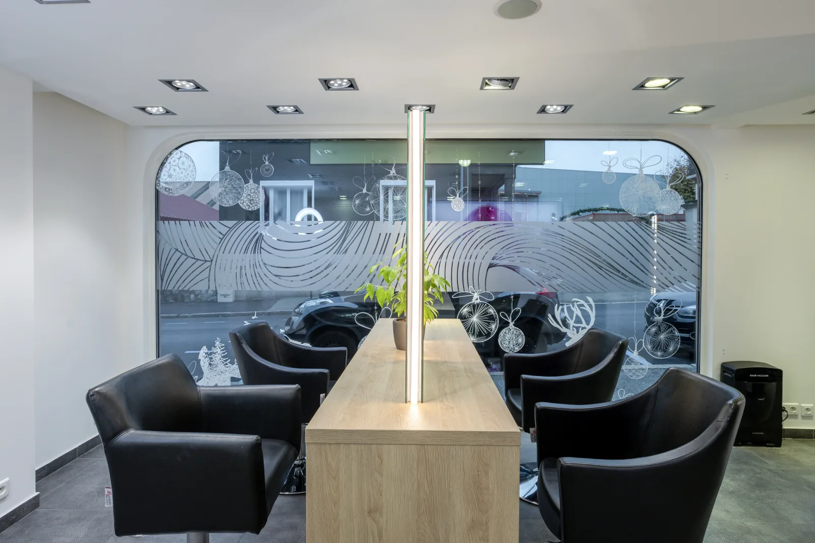 31 Silence Street Coiffeur & Coloriste - Coiffure La Roche-sur-Foron - 31 Silence Street Coiffeur & Coloriste - Photo Galerie - OneBooking