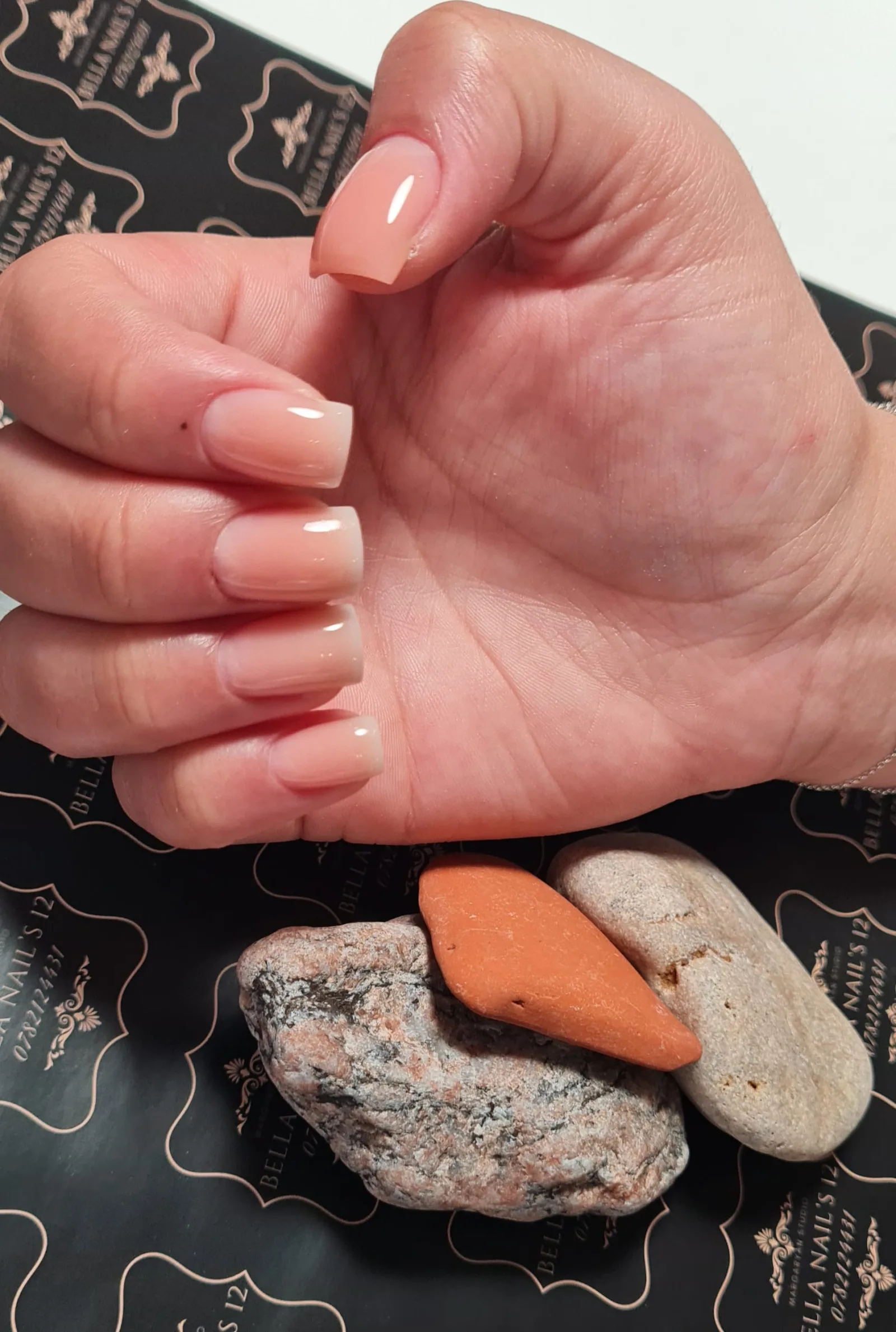 Bella Nails - Onglerie Rodez - Bella Nails - Photo Galerie - OneBooking